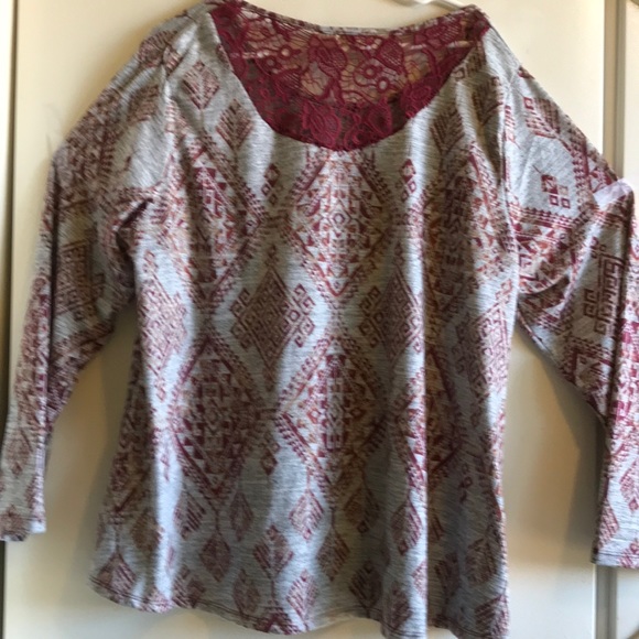 Gray and burgundy print top w lace inset at neck - Picture 2 of 3
